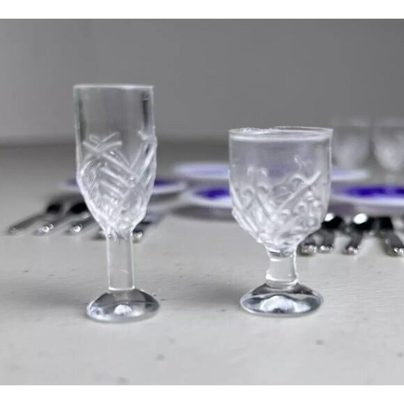 Barbie Doll Dollhouse Miniatures Diorama Kitchen Plate Cutlery Wine Cups Glasses - Picture 8 of 11